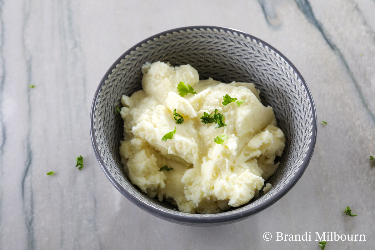 This delicious instant mashed potato recipe is tasty and quick mashed potatoes.